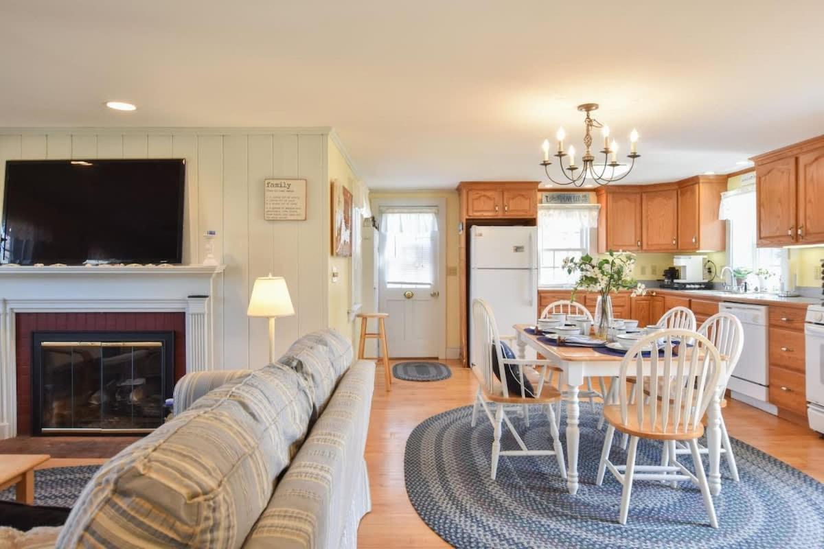 Walk 3 Mins To Private Assoc Beach Yarmouth Port Esterno foto
