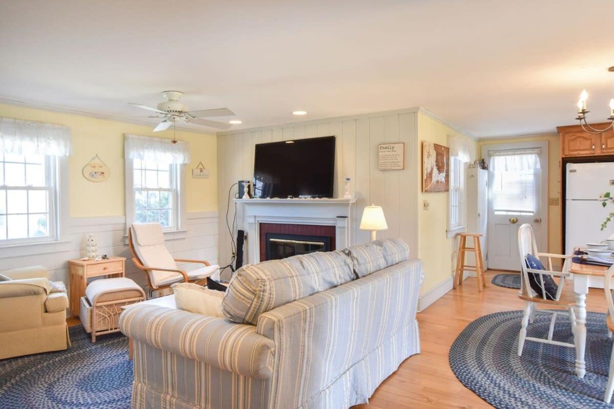 Walk 3 Mins To Private Assoc Beach Yarmouth Port Esterno foto